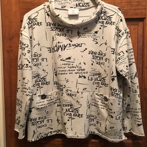 Chalet top. XL. Light gray with black accents